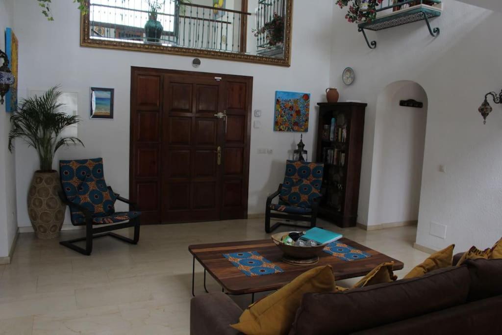 Beautiful 9 Bedroom With And Pool. * Málaga