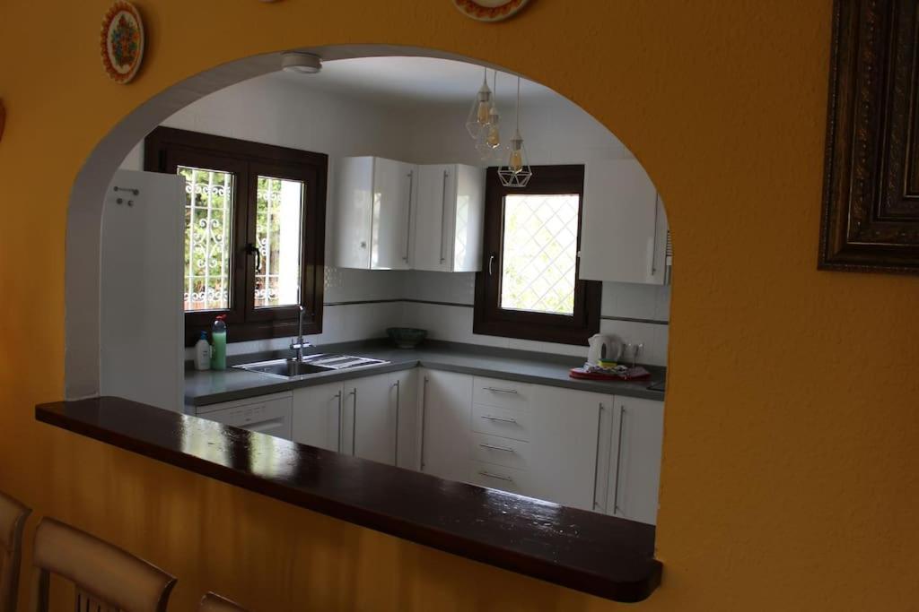 Villa Beautiful 9 Bedroom With And Pool. Málaga