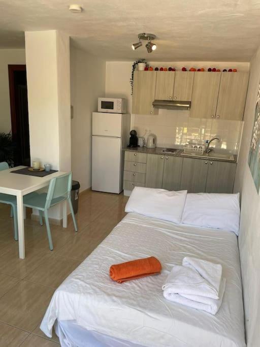 Beautiful 9 Bedroom With And Pool. * Málaga